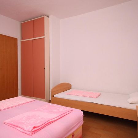 Apartments With A Parking Space Zivogosce - Porat, Makarska - 6700 Игране Номер фото